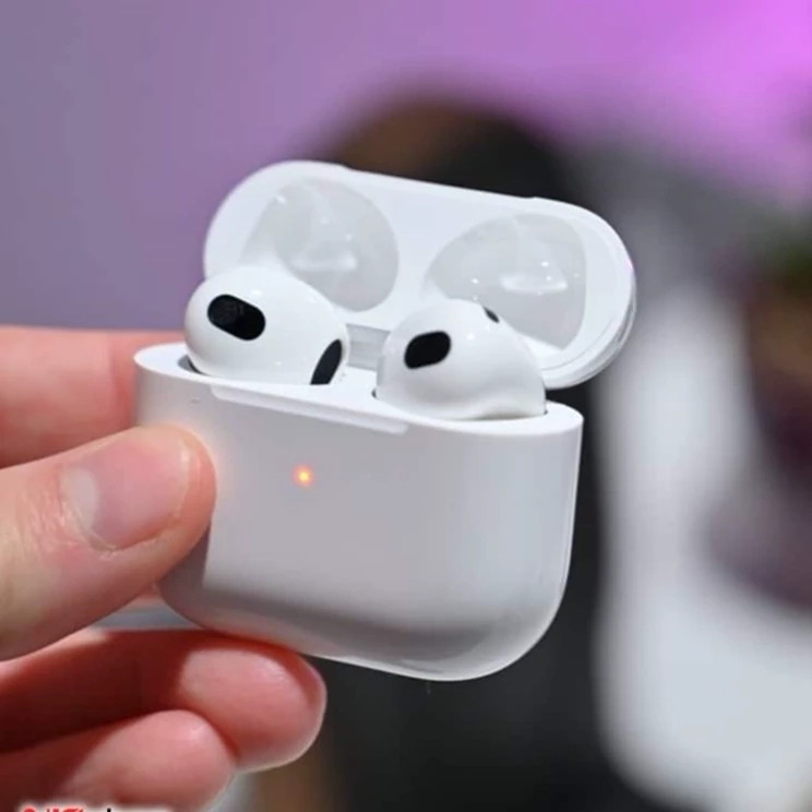 ایرپاد پرو air pods pro درجه ۱ با باتری و وضوح صدای بسیار عالی